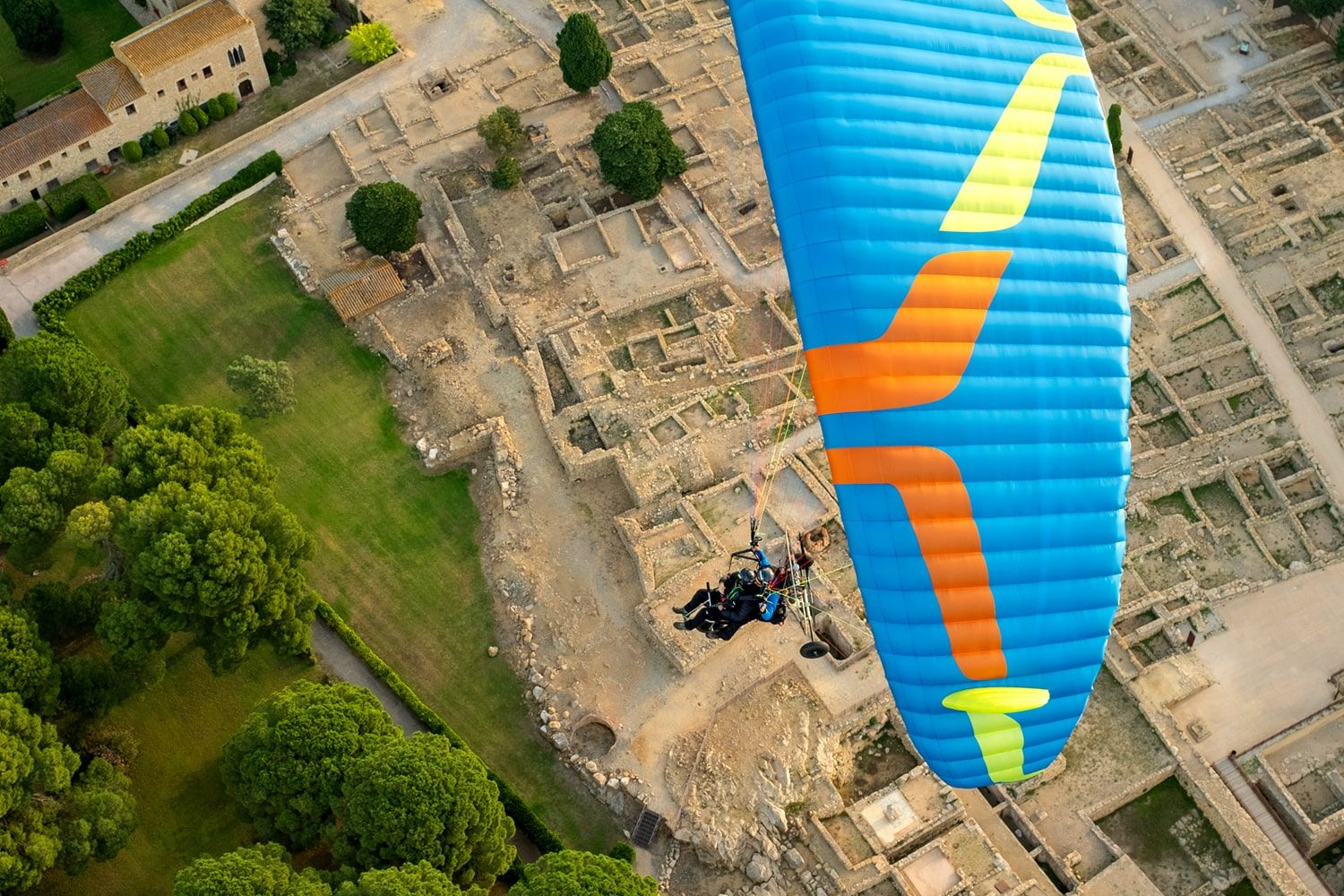 MagMAX 3 Ozone Tandem Paramotoring Wing